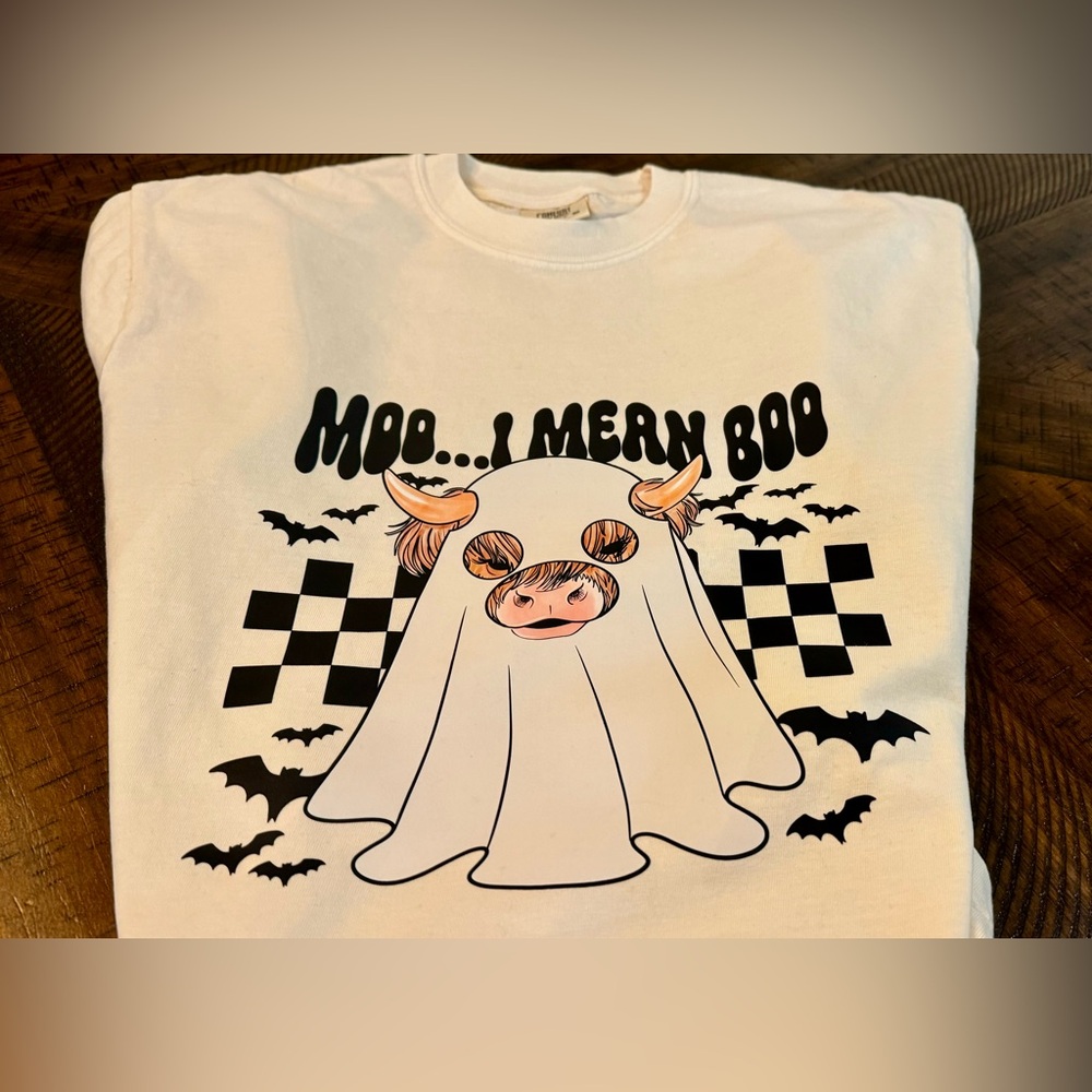 Brand new comfort colors Halloween t shirt fall